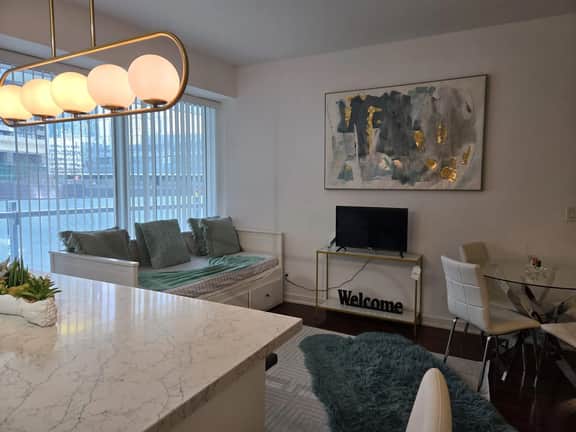 The Luxurious 3Bdr Condo Downtown Toronto CN Tower