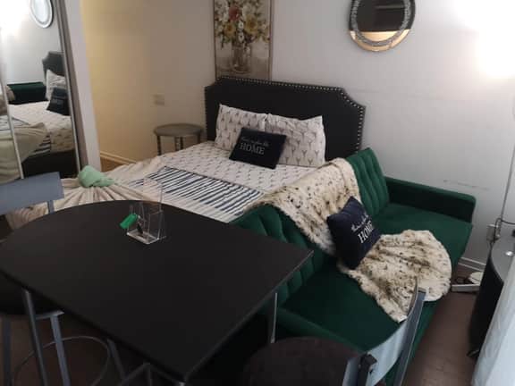 Town Flats Premier Studio Downtown Toronto